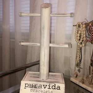 Pura Vida Bracelet Stand